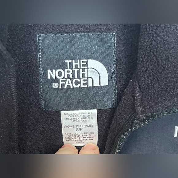 The North Face Small Denali Fleece Full Zip Jacket in Black - Picture 4 of 5